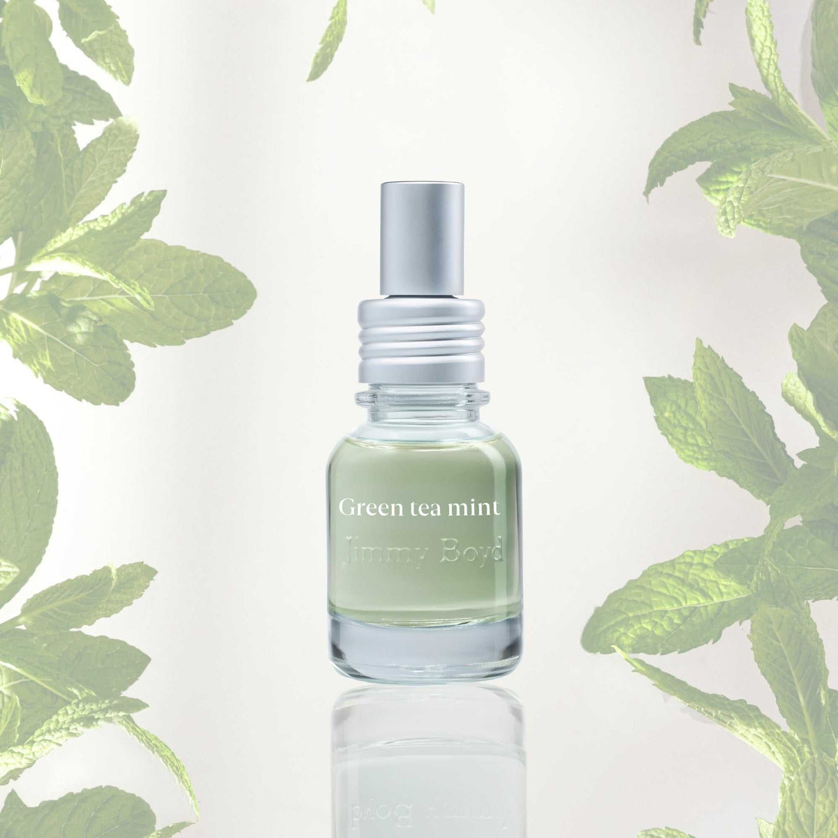 Botella de fragancia bio orgánica Green Tea & Mint con ingredientes naturales