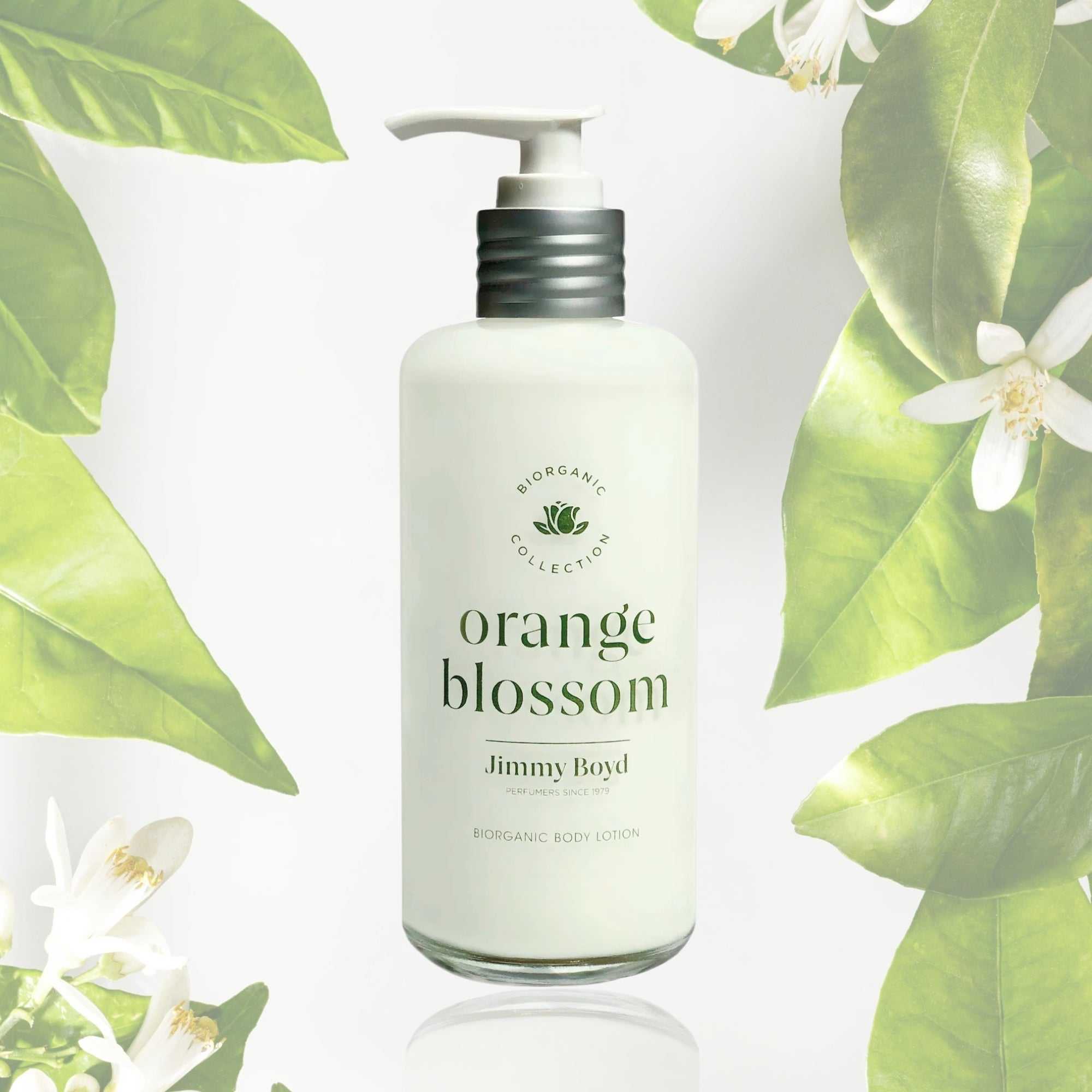 Loción corporal hidratante orgánica naranja blossom en envase reciclable